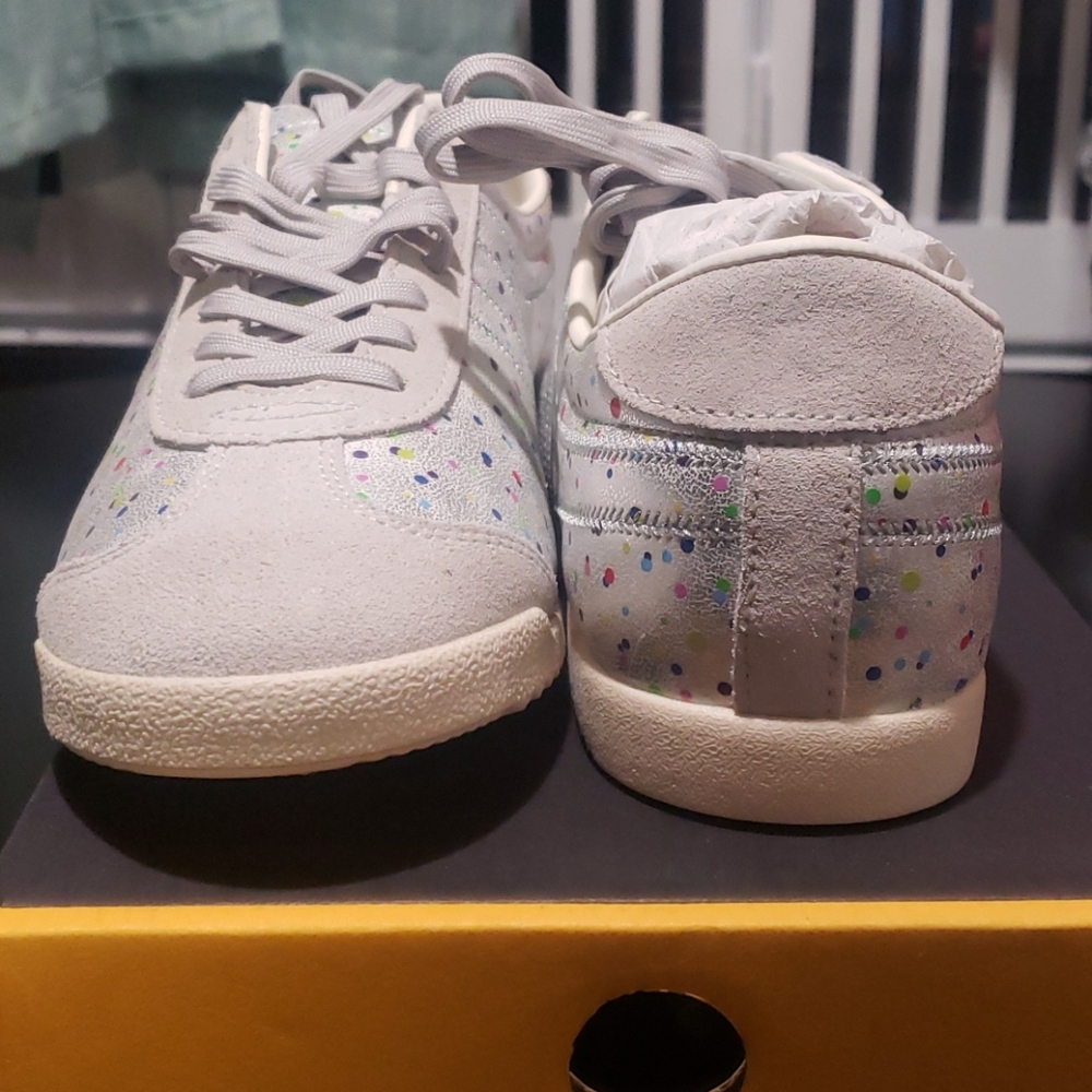 Woman Sneakers